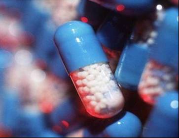 Plastics pill capsules