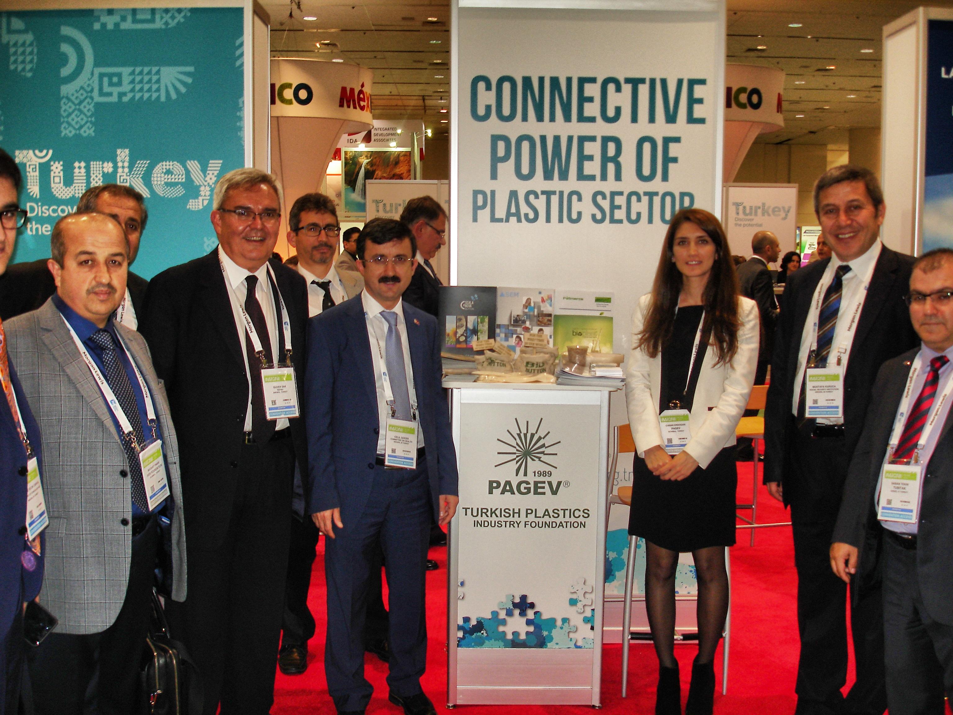 PAGEV, San Fransisco'da BIO CONVENTION'daki Standında Biyoplastikler Konusunda Çalışan Firmalarımızın Ürün ve Hizmetlerini Sergiledi