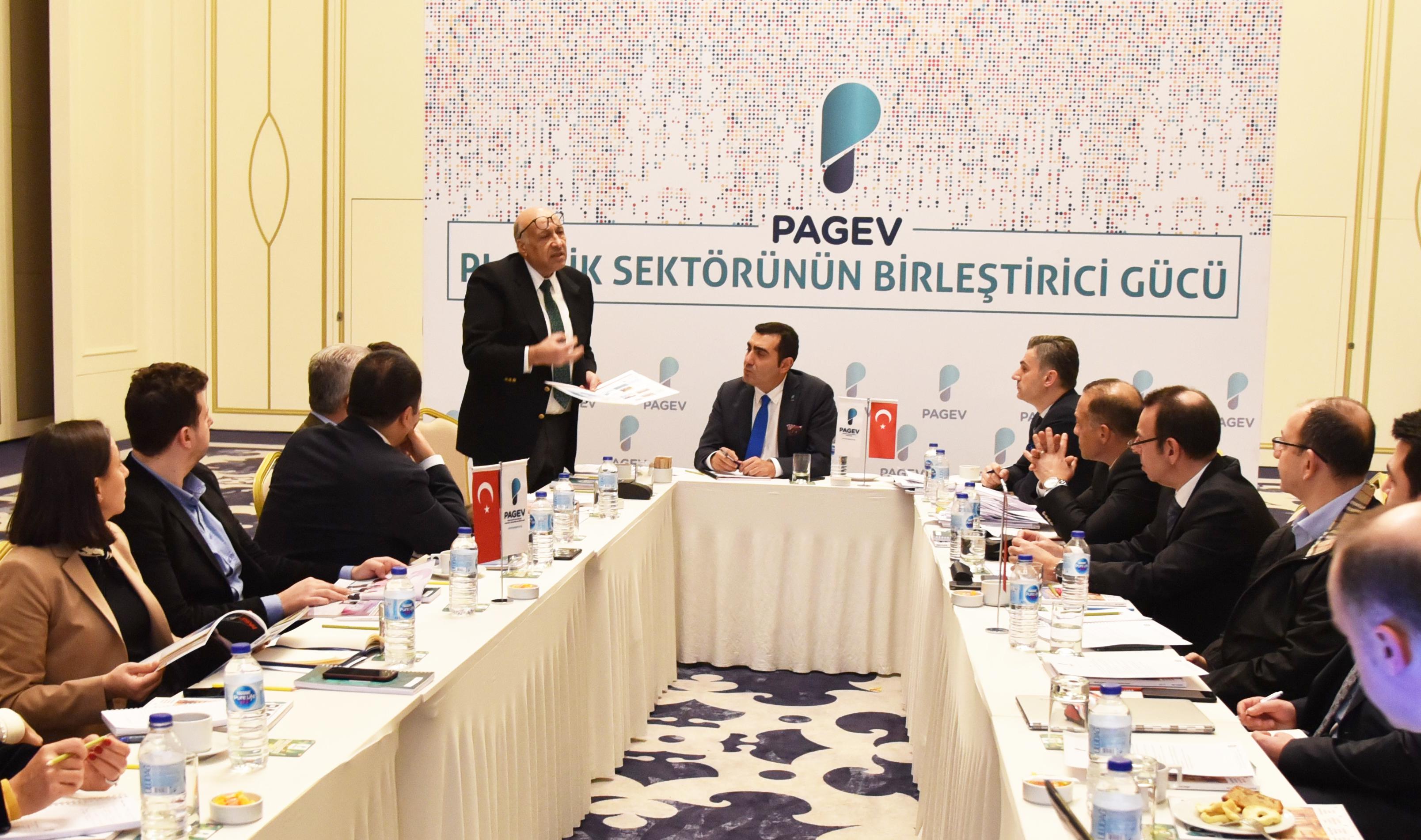 Türkiye’nin en yeni ve en büyük Petrokimya yatırım teşviklerinden birini alan Metcap CEO’su Celal Metin PAGEV’i ziyaret ederek projelerini anlattı